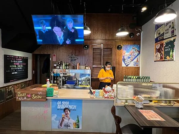 （台中韓式餐廳）燒酒杯韓式餐酒館～料好實在豆腐鍋、卡滋韓式起