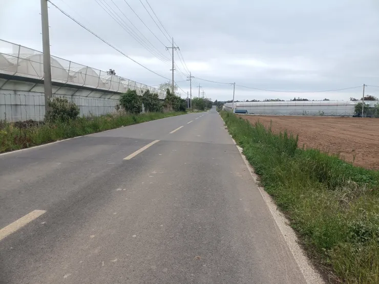 這條路直直走就會到了，看不終點，我容易焦慮