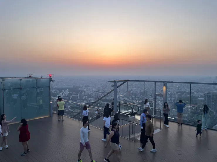 每個角落拍照都有不同風味，以為在拍偶像劇的浪漫