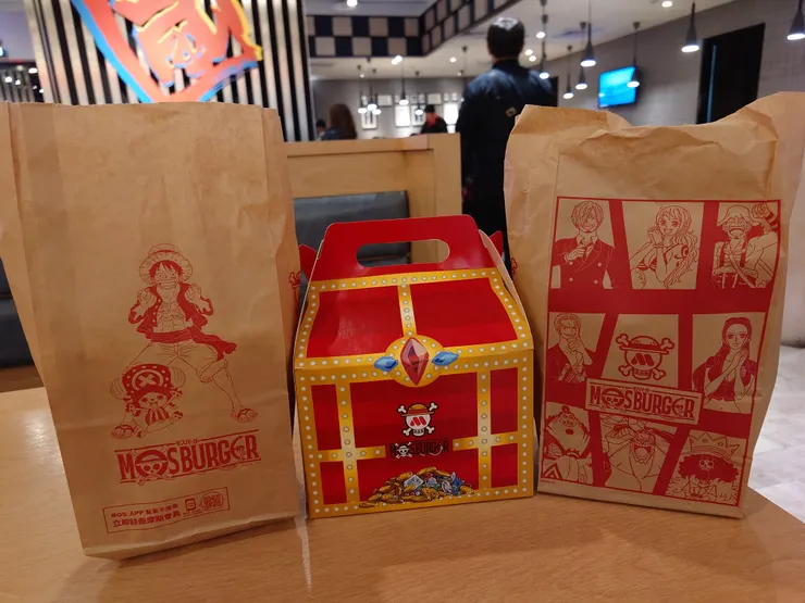 黃金點心盒 - 海陸款,盒子不錯,可以拿來當收納盒