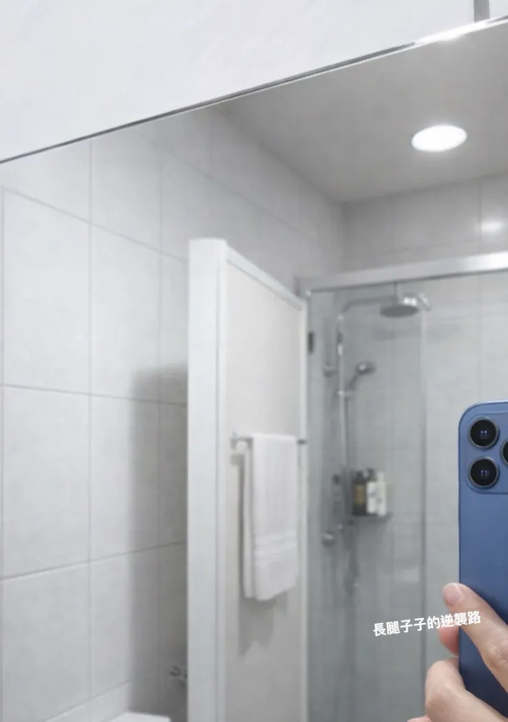 快看！鏡子變得好乾淨呀！