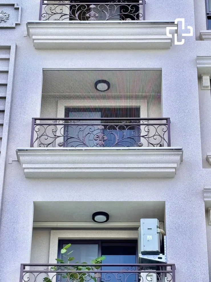 隱形鐵窗既可防貓防鴿,也可防人墜