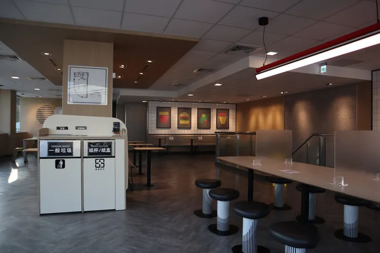 今年初剛改建過的二樓內用區