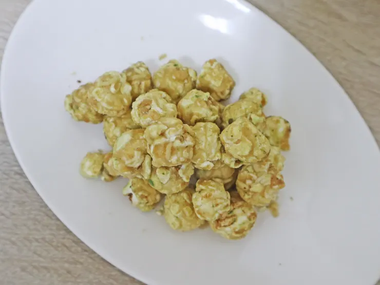 卡滋爆米花 X 小王子脆麵。