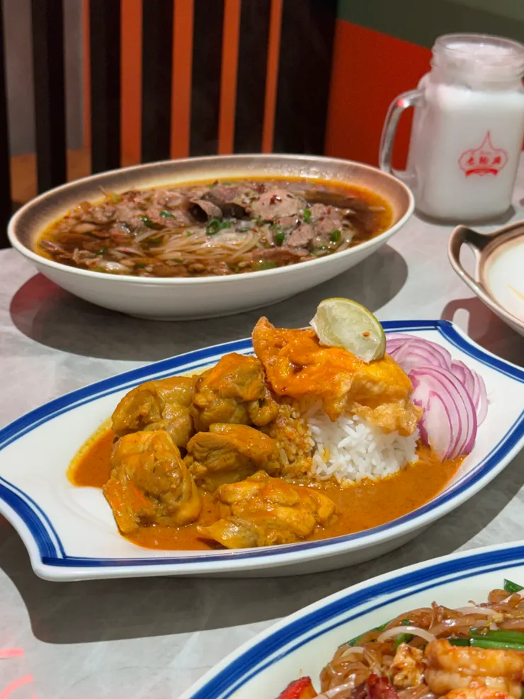 🇹🇭泰北靠摔雞腿飯 $185