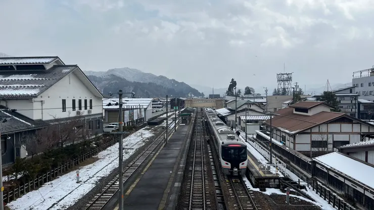 相信你的名字粉，絕對很熟悉這個場景。