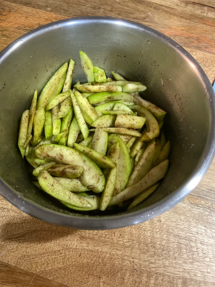 泡完糖水後加入梅粉