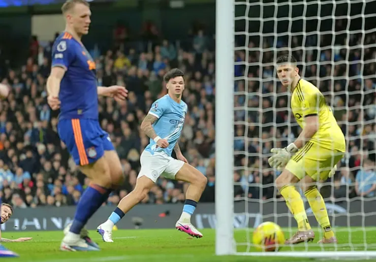 奧拉利頭槌建功助曼城小勝2:1