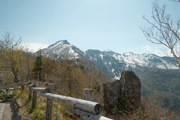 黑岳豔陽高照