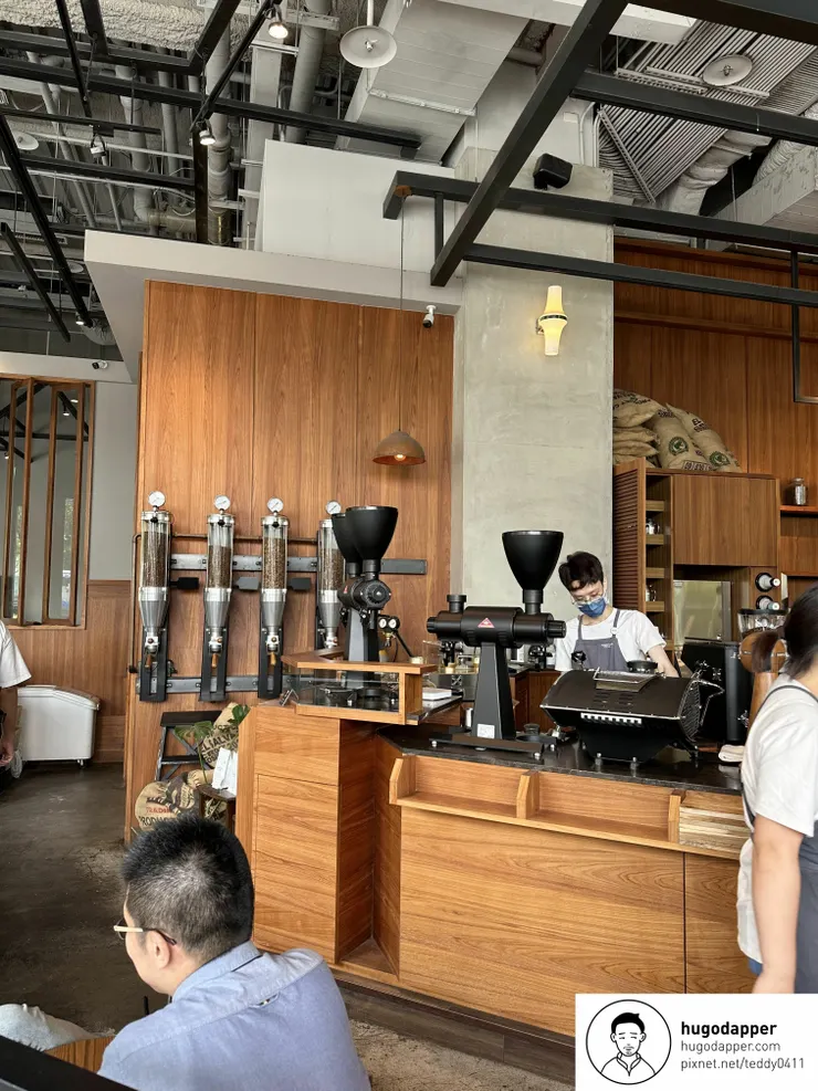 南港 Coppii Lumii living coffee 