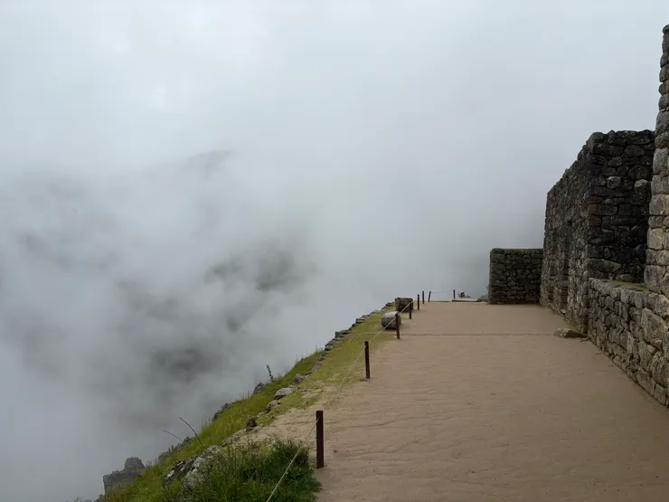 走到了下層的住宅區