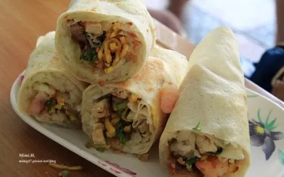 內餡飽滿的春捲（圖片截圖於網路）