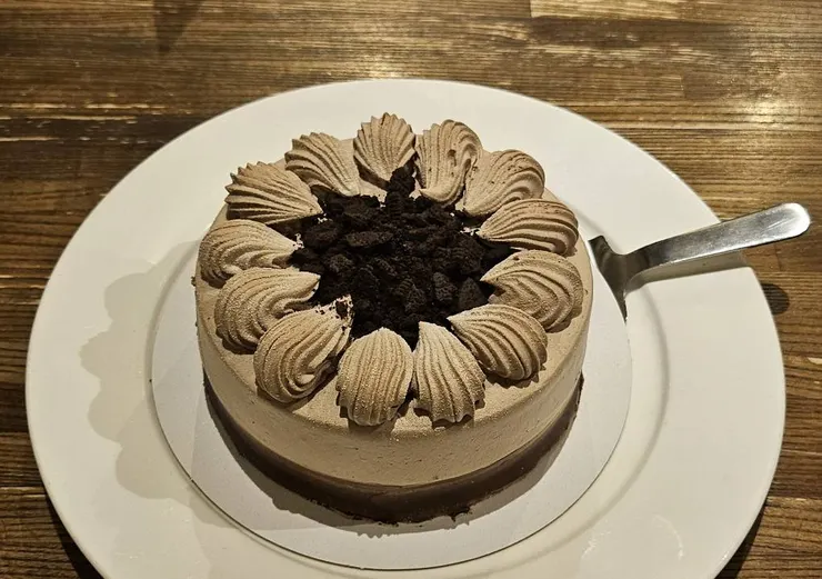 #分享 金色三麥二訪｜終於吃到六吋生日蛋糕