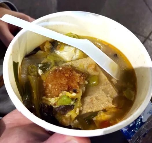 我們把大部分的魚片都吃掉後才想到要拍照……