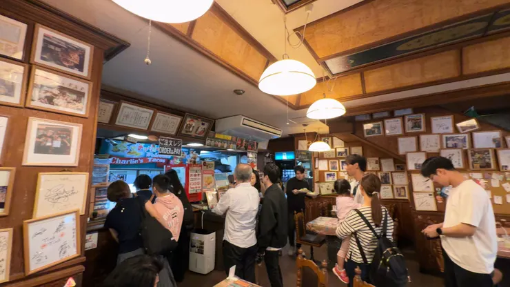 點完餐後人就越來越多了