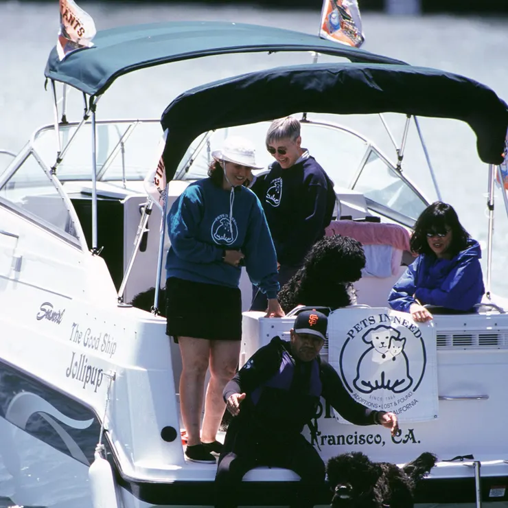 巨人隊的撿球小隊　Photo： Brad Martens