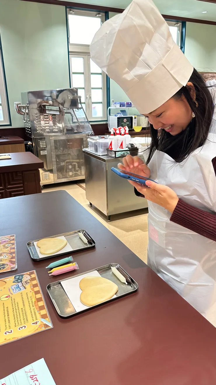 白色戀人巧克力工廠做餅乾體驗