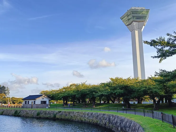 五稜郭公園及展望塔是必定造訪的景點