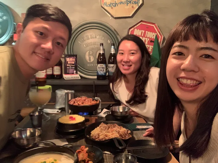 / 那天吃韓式餐酒館 點了滿桌的餐點好好吃 /