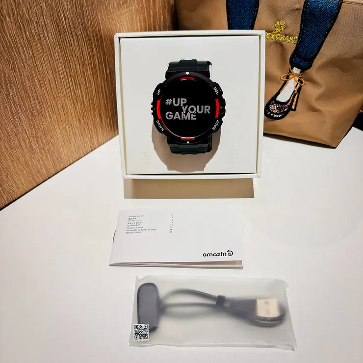AMAZFIT ACTIVE EDGE運動智慧手錶外觀2