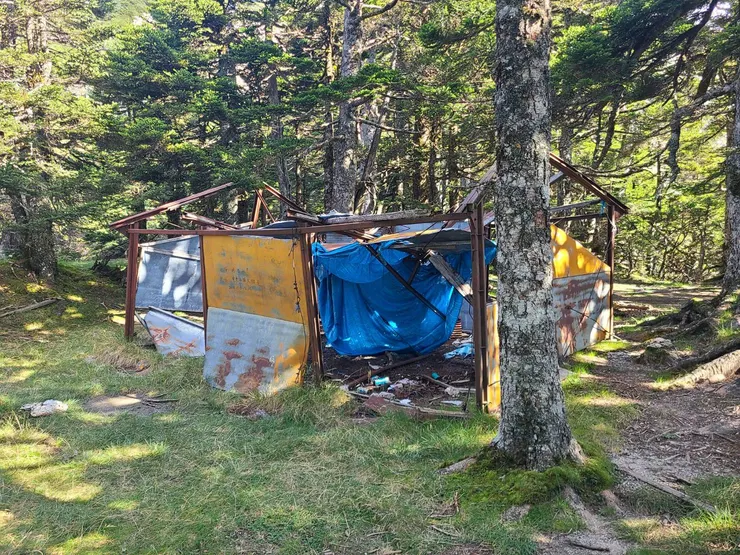 廢棄山屋,不可居住