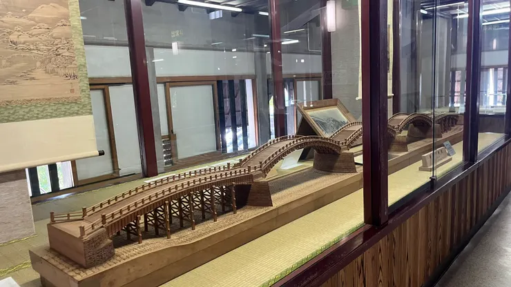 因此在城內展示合情合理。