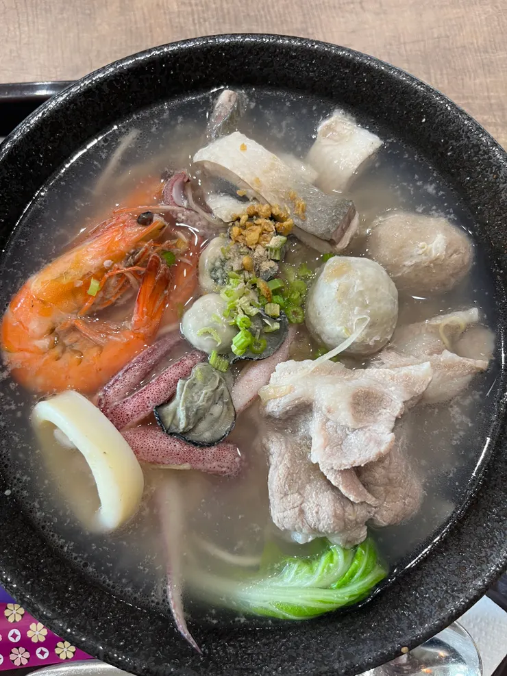 深緣及水的三鮮麵