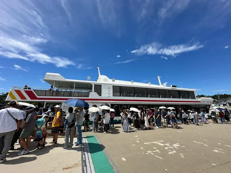 搭乘觀光船是松島最熱門的事，旺季遊客非常多，建議早點來排隊