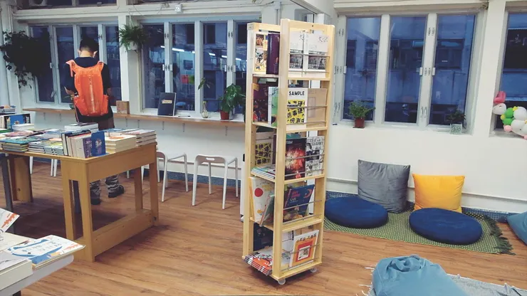 龐一鳴認為，閱讀對時代有一種意義，現今網絡上存在大量資訊，人們消化資訊的時間短促，往往某件事情發生，還未搞清楚整件事 情的來龍去脈，便被寫成文章發表。但寫一本書要有足夠的時間去進行研究、資料整理，寫作者讓事件經歷一段時間後，大致了解原因、 經過和影響，才落筆寫一本書。對比起雜誌、報章、網絡文章，紙本書的角色便非常重要。書能遠離媒體的煽動、輿論製造目的、假新 聞等，讓讀者可以宏觀一點去理解事情是怎樣發生。