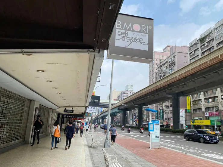 沿著復興南路往北