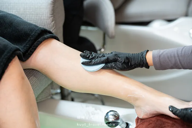 [板橋新中式美睫設計]AN藝術工坊，忙碌女生的救星！2.5小時同步完成美睫手足美甲保養，躺著睡一覺就變美，板橋美甲推薦，附最新美睫美甲價格表