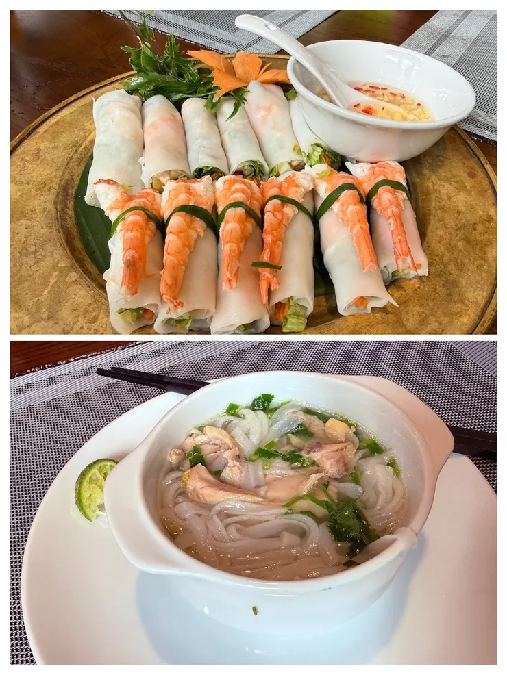 春捲裡也有米線，小碗裝的是雞肉米線。