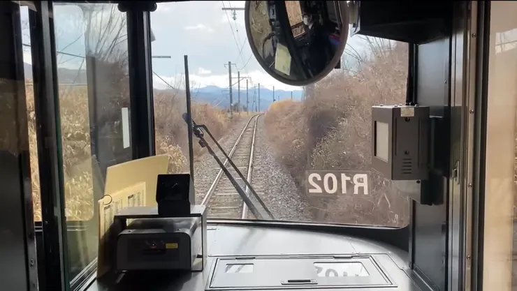 在列車的最前端可以很明顯地看到飯田線最有名的上坡路段