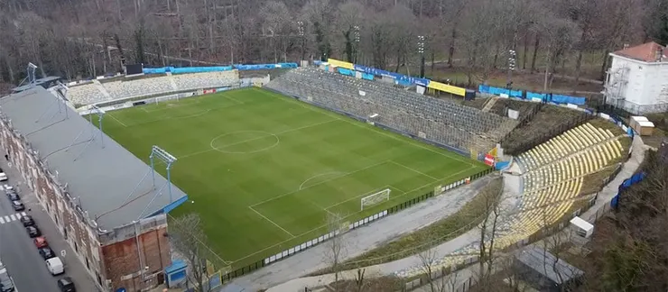 紐卡索即將前往聖基萊錫主場stade joseph marien作客 (圖片來源：Football Tripper)