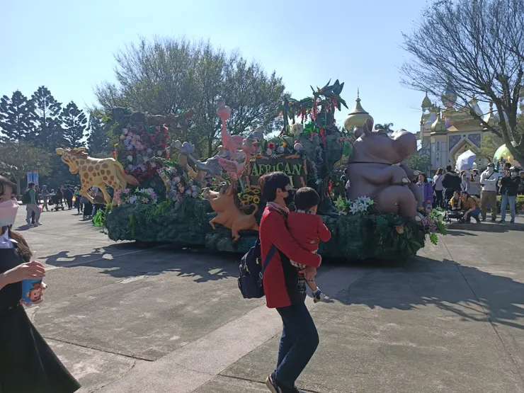 有個小小的遊行表演