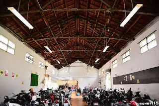 10號倉庫內仍作為機車停車場