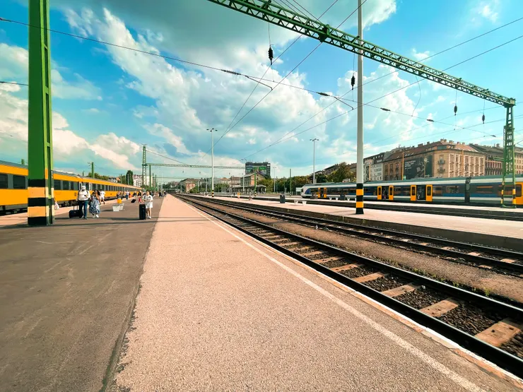 Budapest-Déli station shot by Emma.