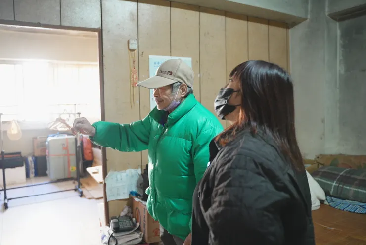 社工高雁雨實地訪視。