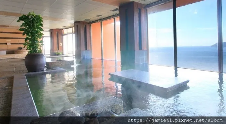 圖片來自於官網https://www.izuakazawa.jp/daytrip/hotspring/