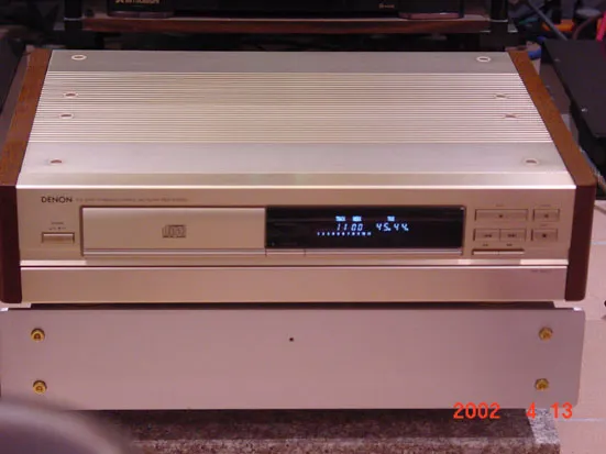 此次修改的主角 -- DENON DCD-2560G 雷射唱盤