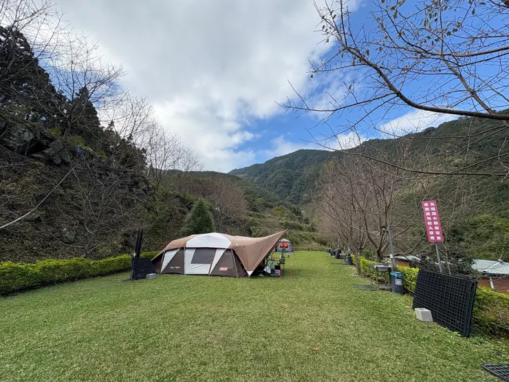 好天氣，被山包圍好幸福。