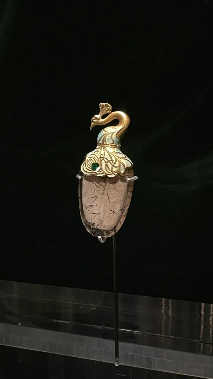 孔雀香水瓶，亨利．韋弗，巴黎裝置藝術博物館藏品