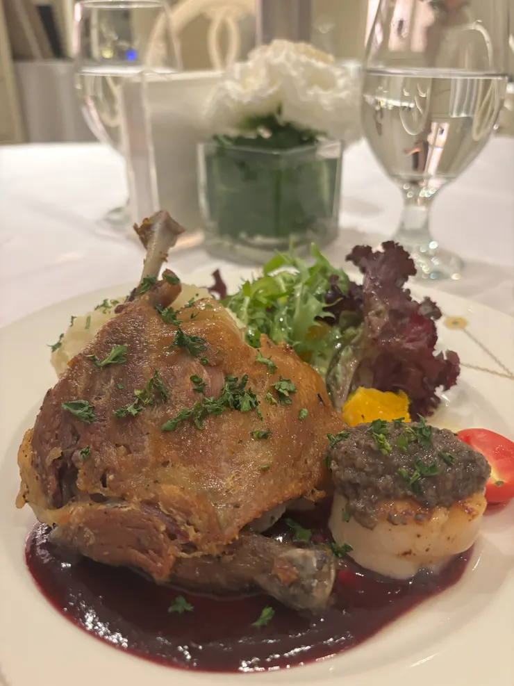 「法式油封鴨腿及黑松露干貝」