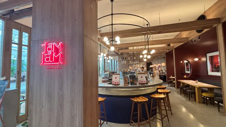 餐廳中午後會變成收費式的餐館