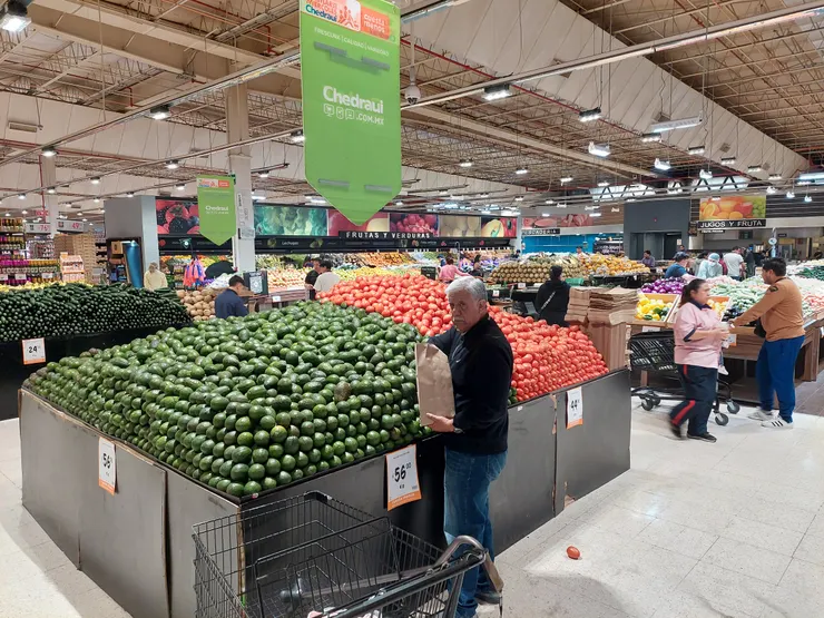 Soumaya Museum 對面的超市