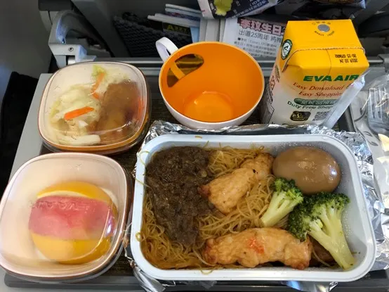 好吃的飛機餐，炒米粉