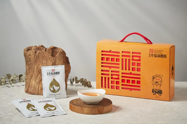 圖說:人氣伴手禮幸福滴雞精年中超值組合限時開搶,每天一包守護全家的健康日常。(資料來源:勤億蛋品科技)