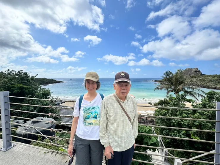 從小灣海灘走回路面再照一張。