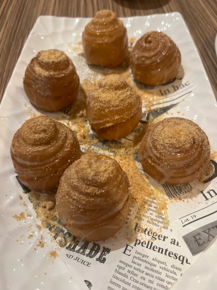 酥炸螺絲卷，鬆軟不油膩，推一個。