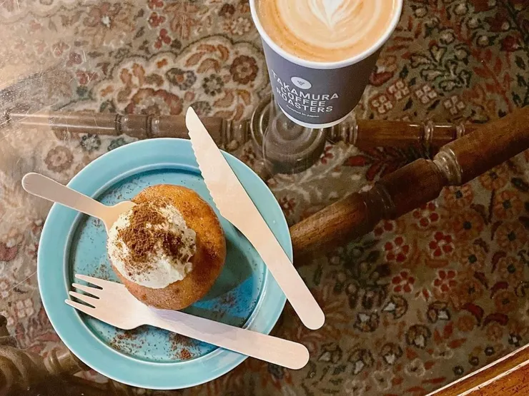 《TAKAMURA COFFEE ROASTERS》拿鐵與甜點